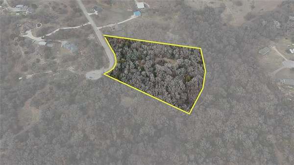 5 Acres of Residential Land for Sale in Springtown, Texas