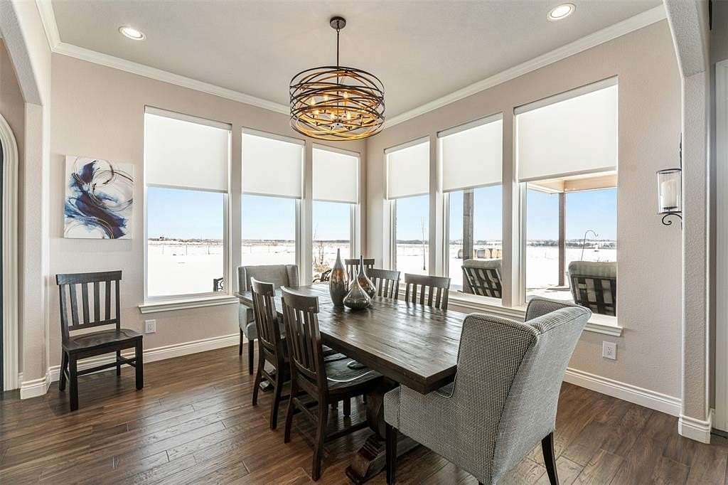 20 Acres of Land with Home for Sale in Valley View, Texas