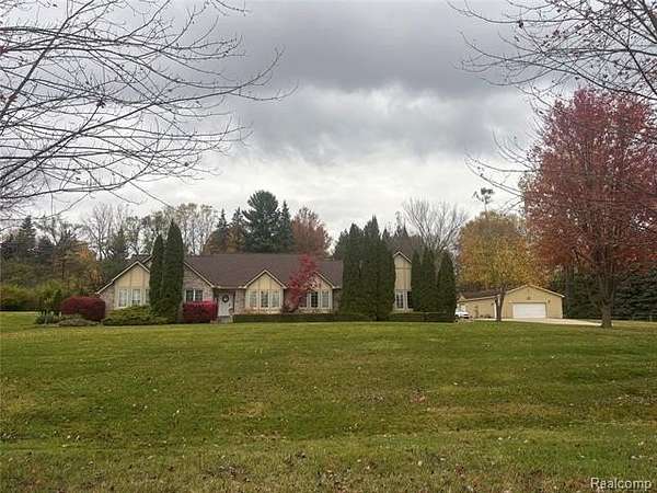 2 Acres of Residential Land with Home for Lease in Canton, Michigan