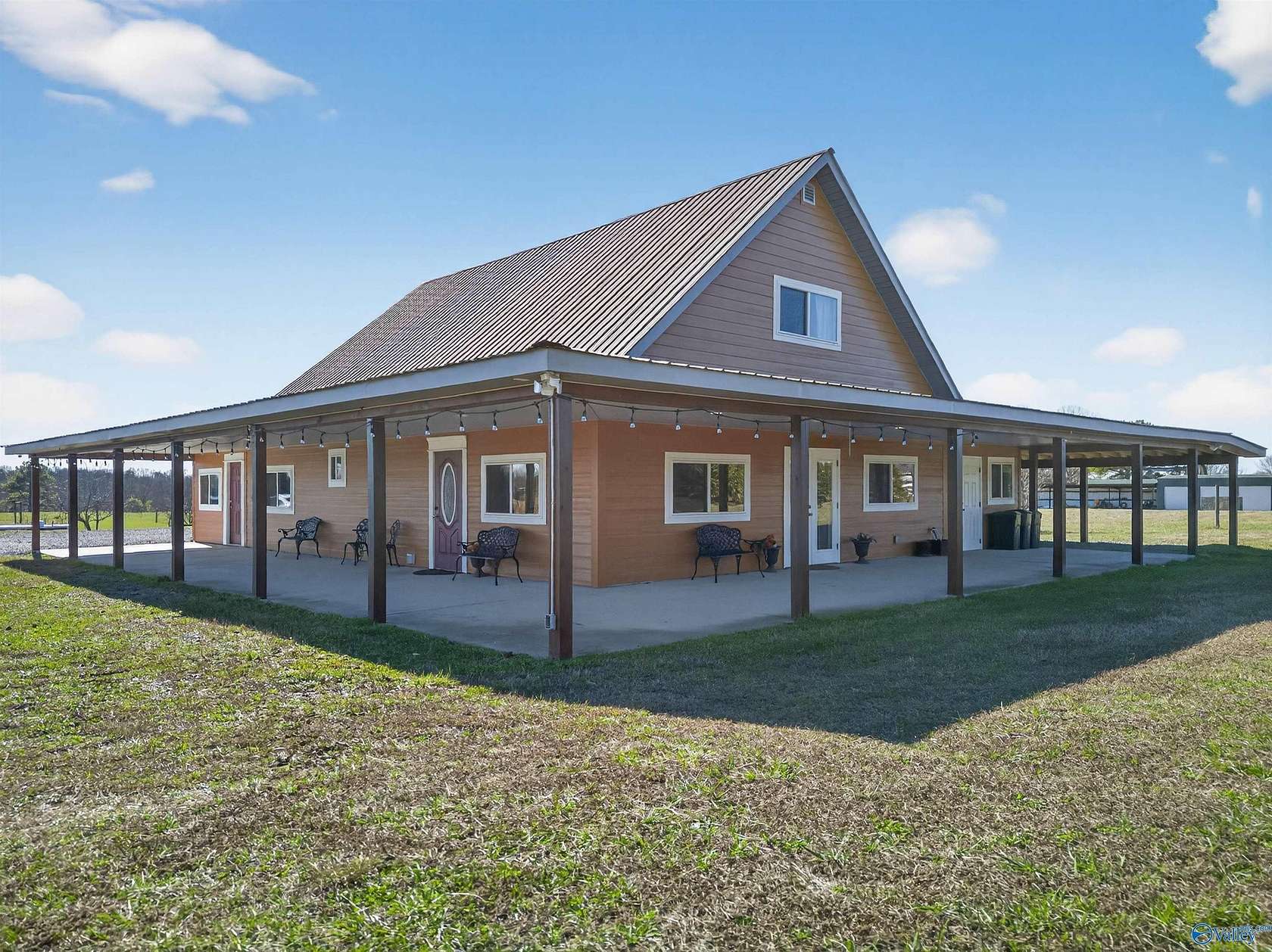 6 Acres of Improved Commercial Land for Sale in Crossville, Alabama