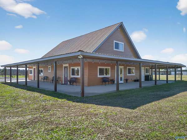 6 Acres of Improved Commercial Land for Sale in Crossville, Alabama