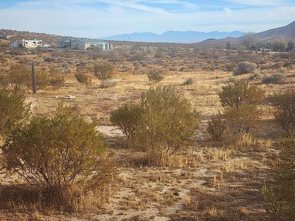 5 Acres of Land for Sale in Rosamond, California