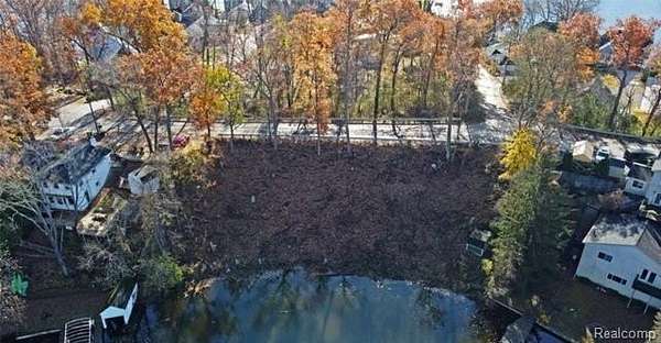 0.07 Acres of Residential Land for Sale in Lake Orion, Michigan