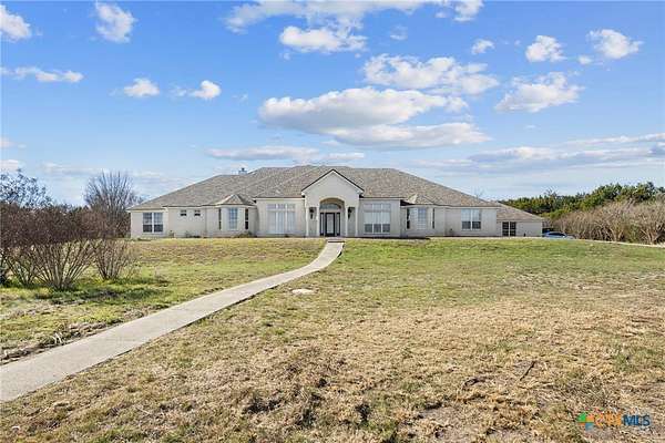 5 Acres of Residential Land with Home for Sale in Killeen, Texas