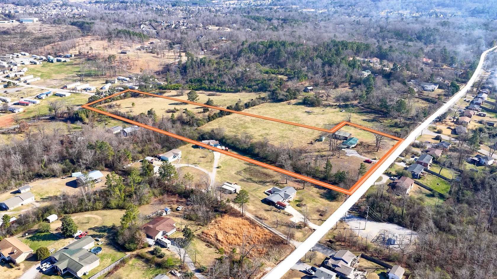 7.62 Acres of Residential Land with Home for Auction in Ooltewah, Tennessee