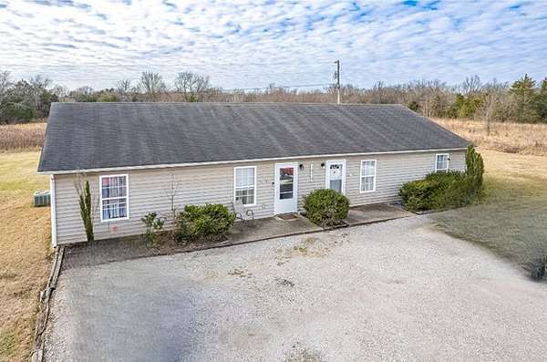 6.29 Acres of Residential Land with Home for Sale in Lewisburg, Tennessee