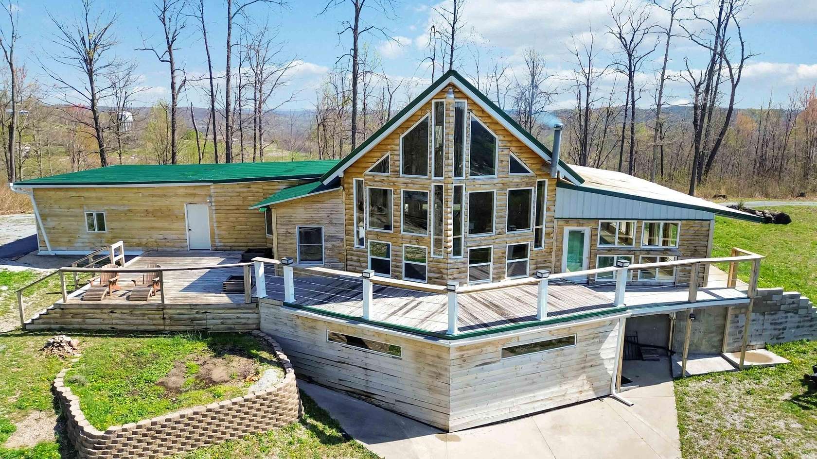 16.5 Acres of Land with Home for Sale in Mount Vernon, Kentucky