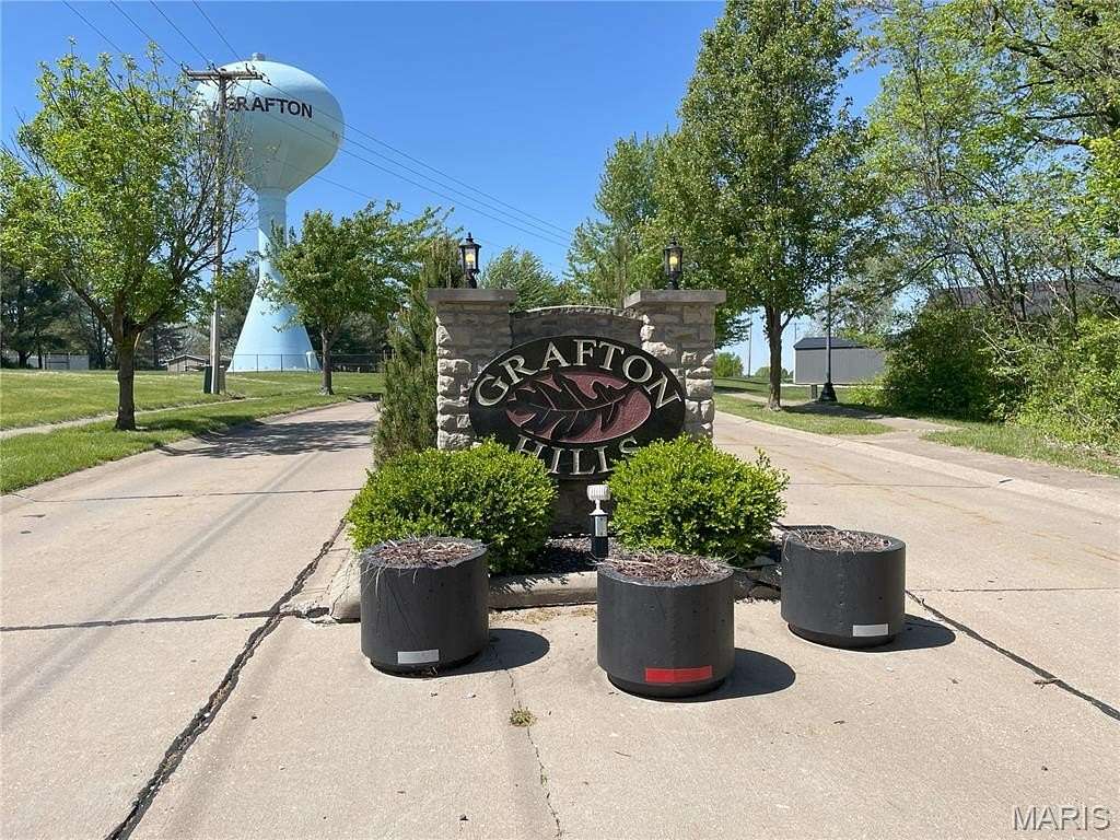 0.33 Acres of Residential Land for Sale in Grafton, Illinois