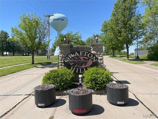 0.33 Acres of Residential Land for Sale in Grafton, Illinois