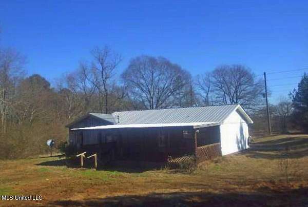 1.5 Acres of Residential Land with Home for Sale in Carthage, Mississippi
