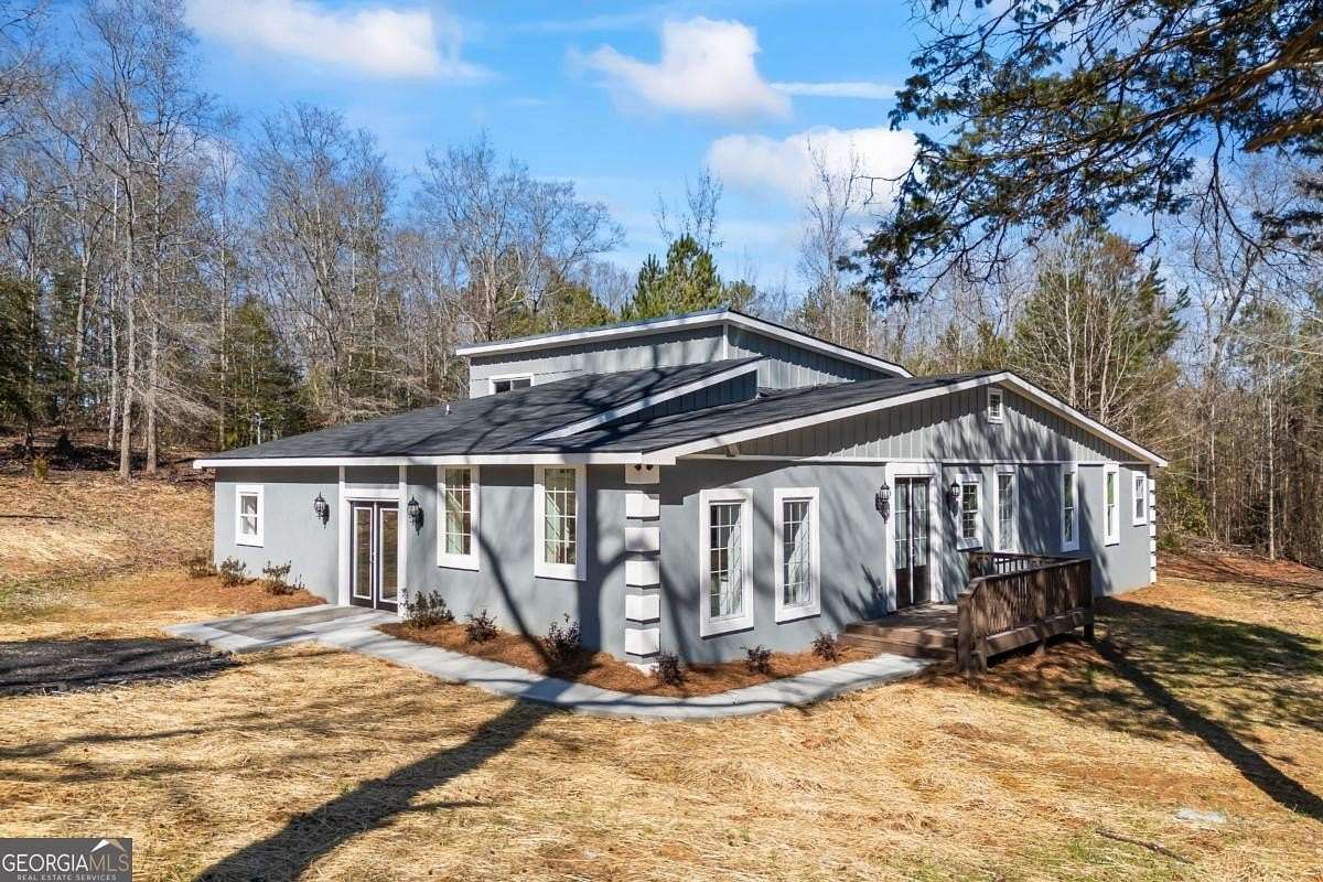 4.77 Acres of Land with Home for Sale in Carlton, Georgia