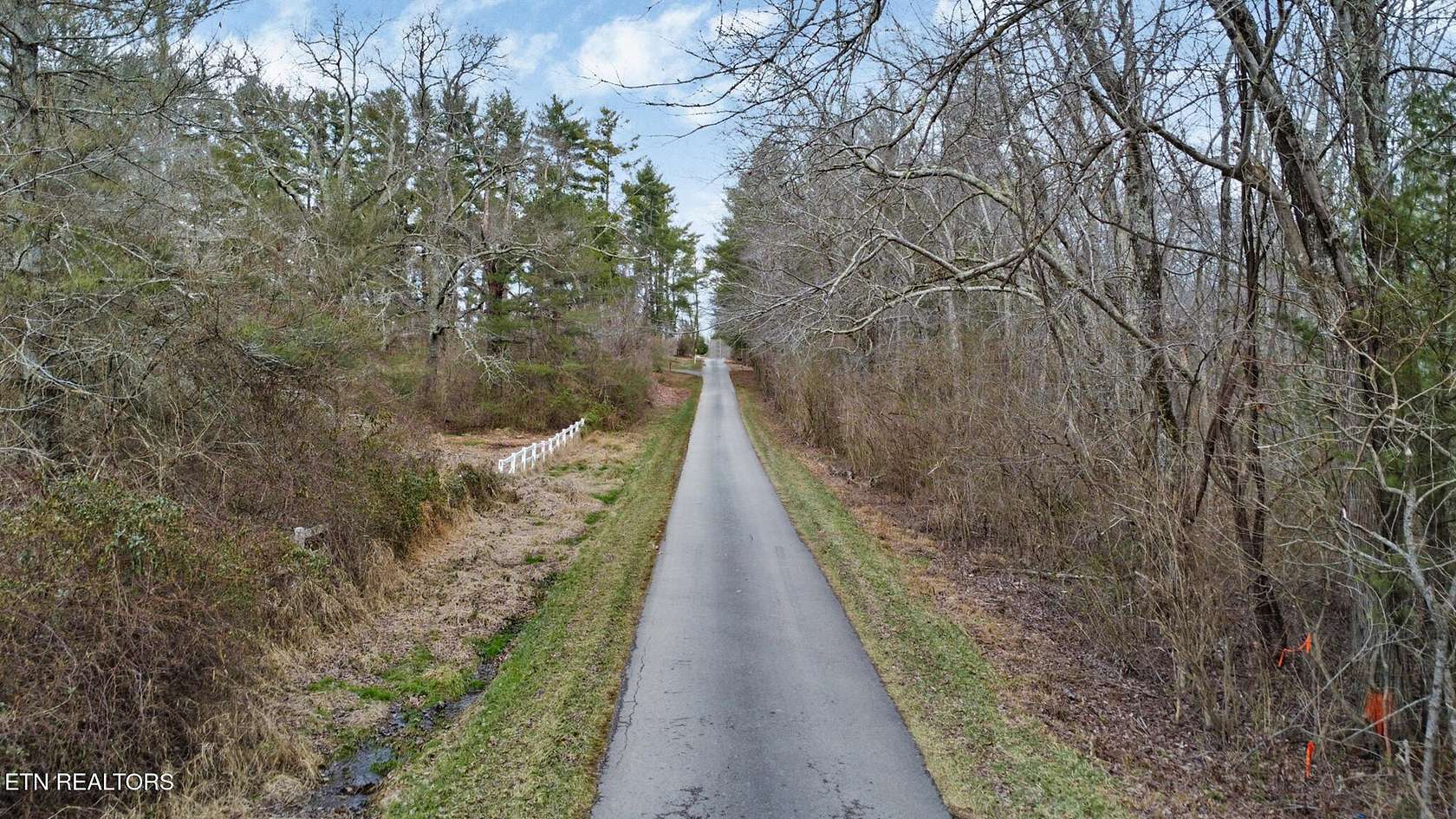 5 Acres of Residential Land for Sale in Crossville, Tennessee