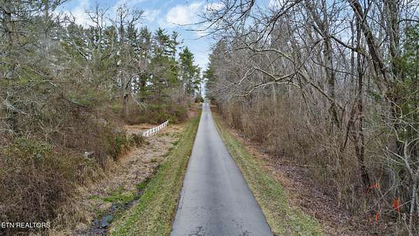 5 Acres of Residential Land for Sale in Crossville, Tennessee