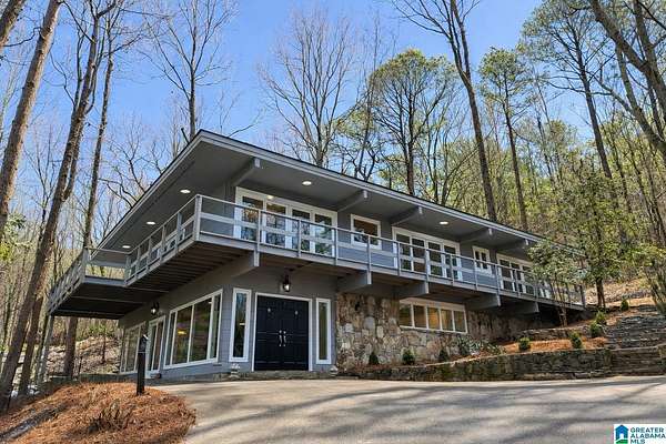 15.6 Acres of Land with Home for Sale in Anniston, Alabama