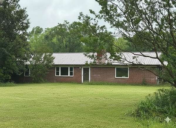 9 Acres of Improved Mixed-Use Land for Sale in Broken Bow, Oklahoma