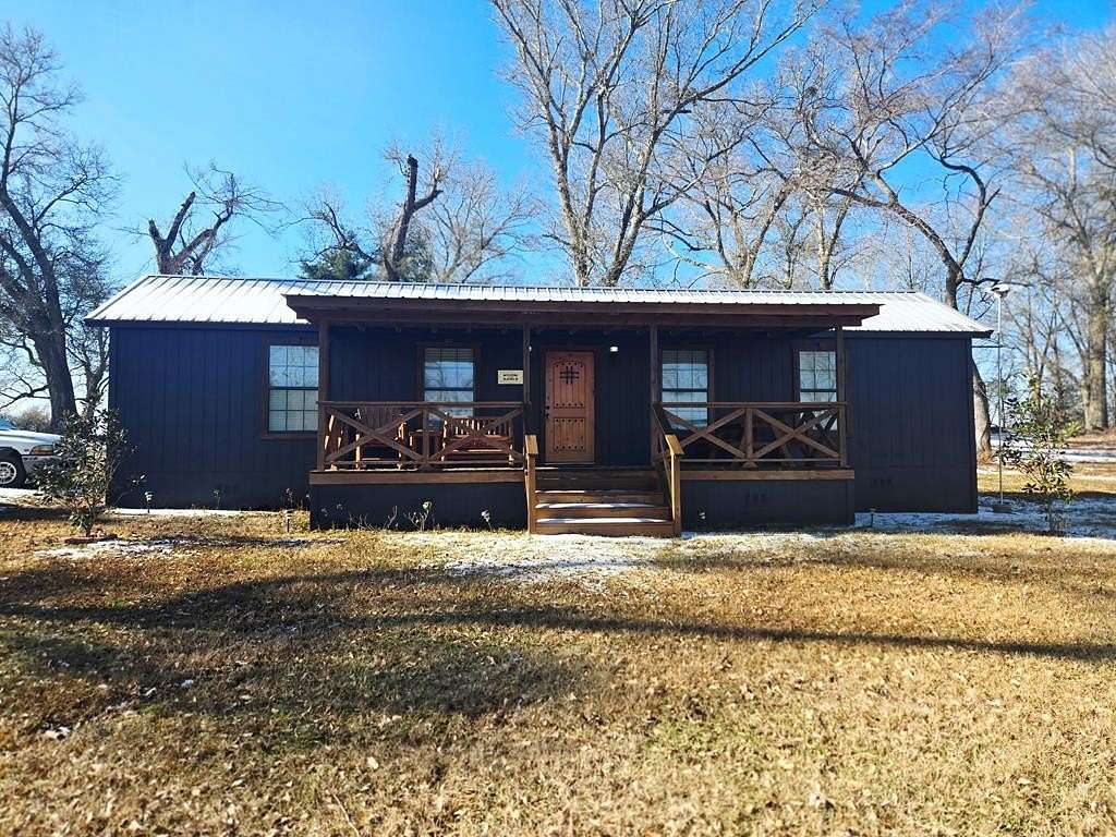 20.6 Acres of Recreational Land with Home for Sale in Palestine, Texas