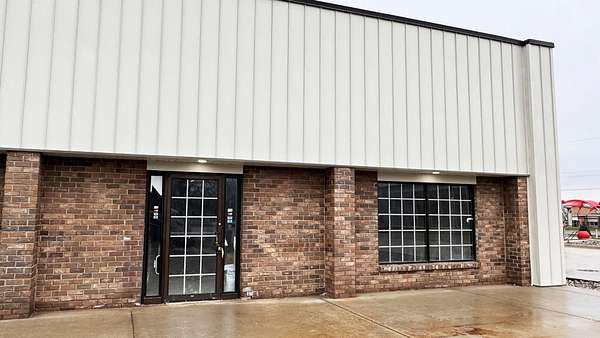 4.5 Acres of Improved Commercial Land for Lease in Battle Creek, Michigan