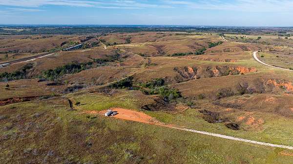 331 Acres of Agricultural Land for Auction in Mooreland, Oklahoma