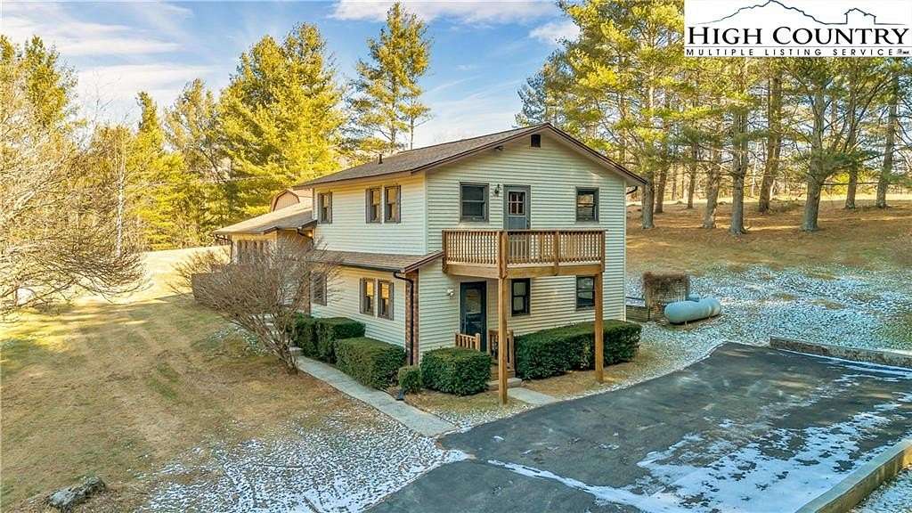 27.5 Acres of Recreational Land with Home for Sale in Troutdale, Virginia