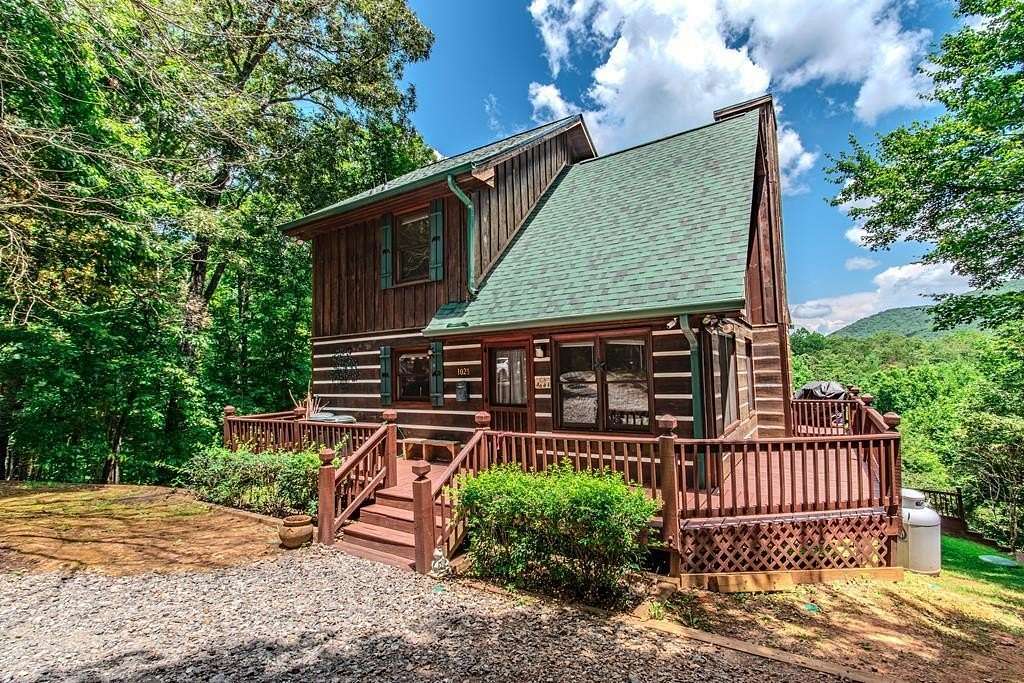 4.24 Acres of Land with Home for Sale in Mineral Bluff, Georgia