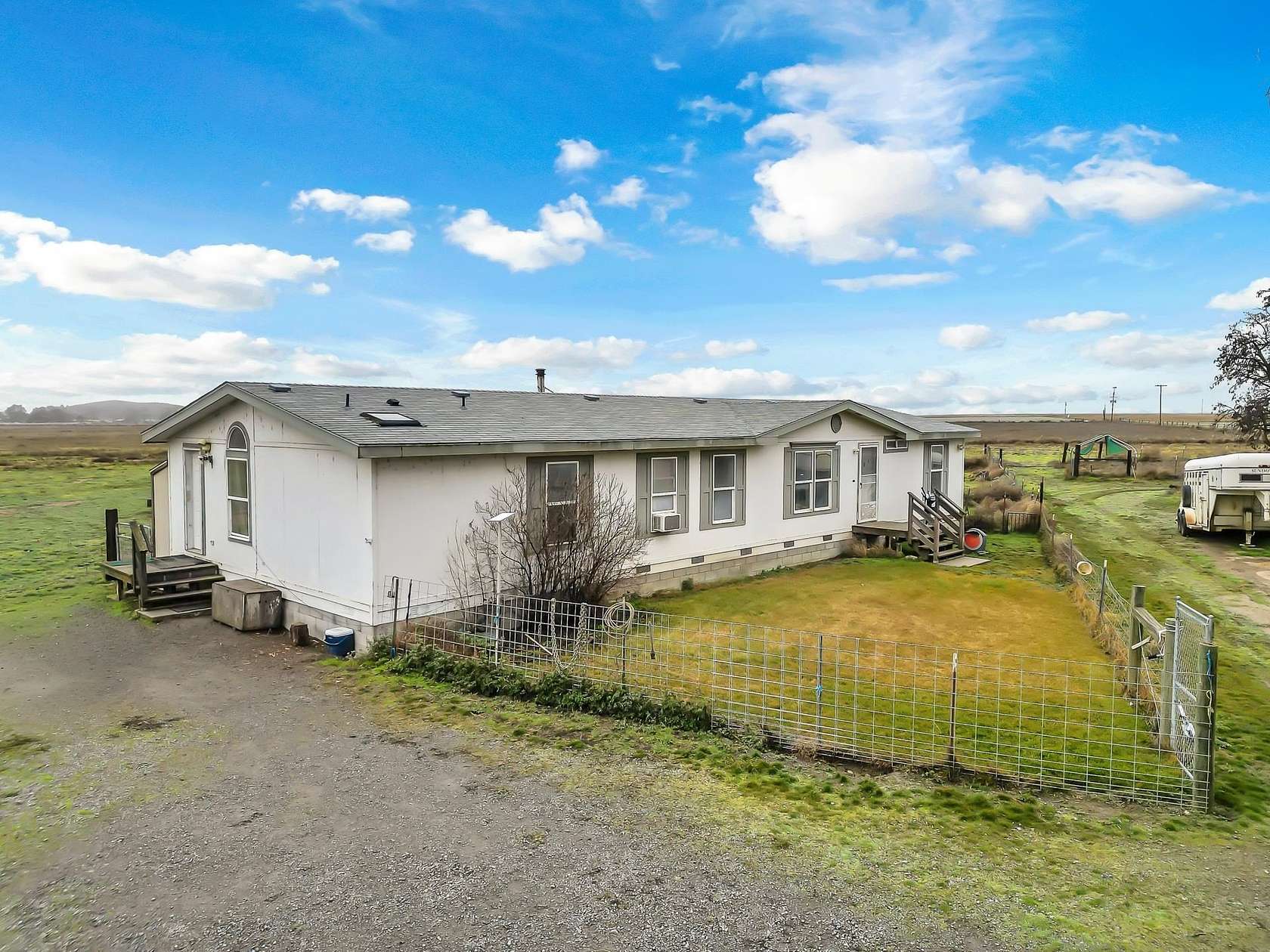 48 Acres of Land with Home for Sale in Grenada, California