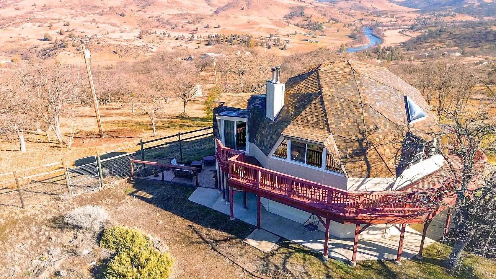 11.3 Acres of Land with Home for Sale in Hornbrook, California