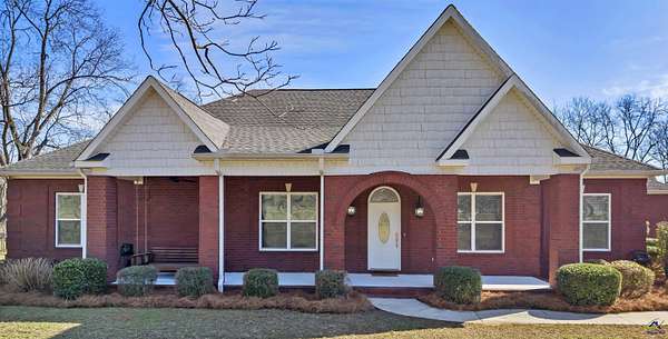 6 Acres of Residential Land with Home for Sale in Fort Valley, Georgia