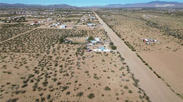 1.1 Acres of Land for Sale in Golden Valley, Arizona