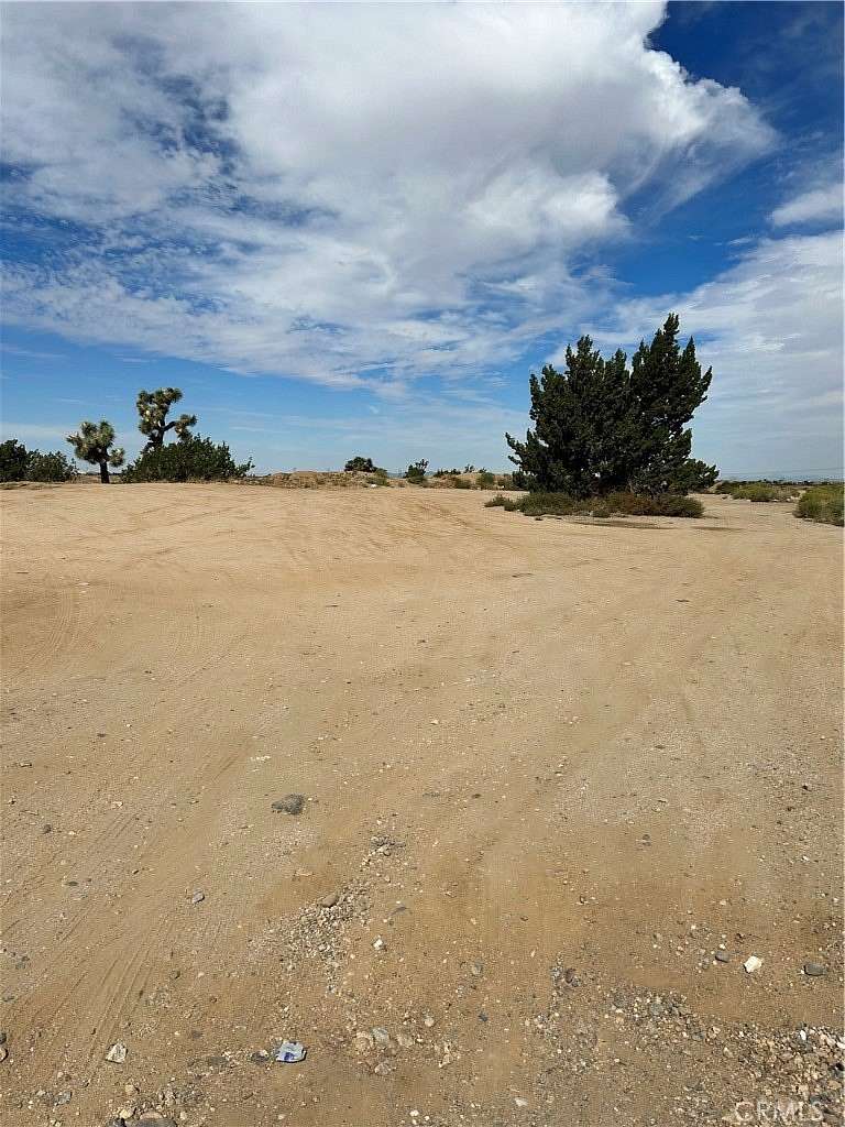 36.7 Acres of Land for Sale in Apple Valley, California