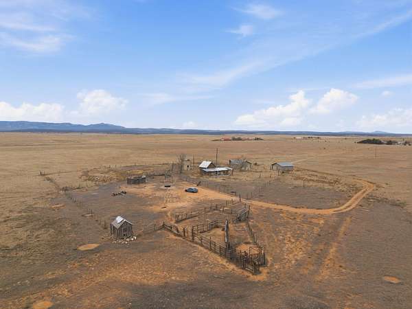 640 Acres of Agricultural Land for Sale in Estancia, New Mexico