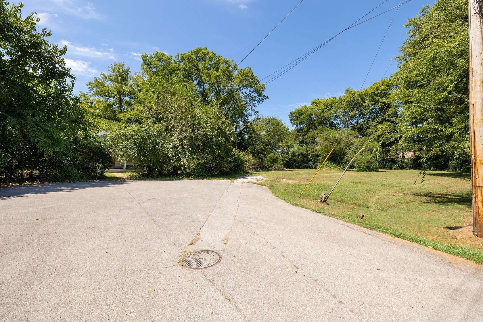 4.35 Acres of Residential Land for Sale in Columbia, Tennessee