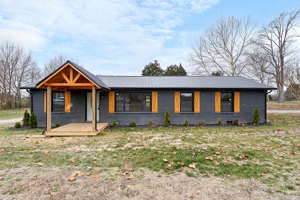 3 Acres of Residential Land with Home for Sale in McMinnville, Tennessee