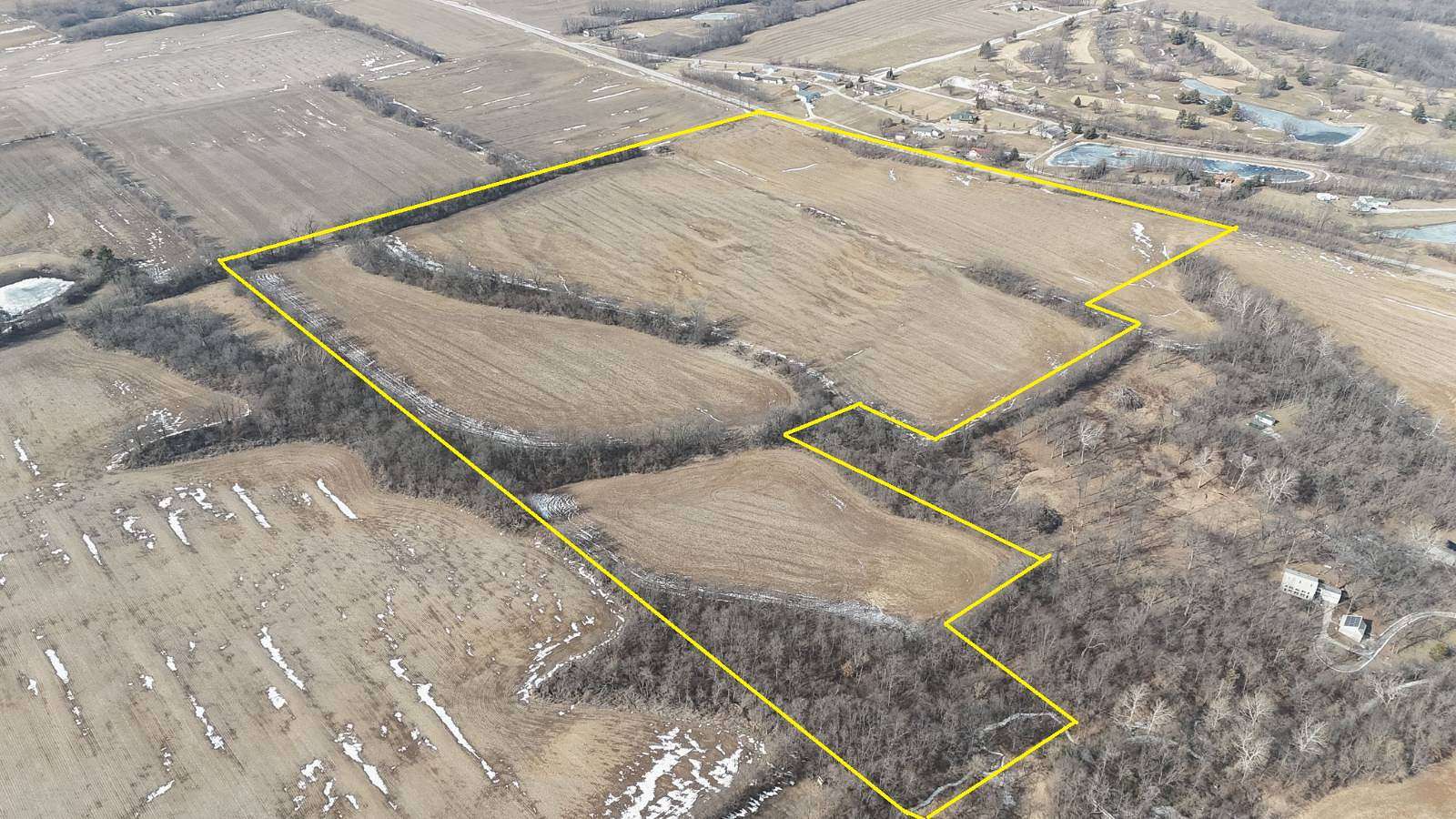 77 Acres of Land for Sale in Pittsfield, Illinois