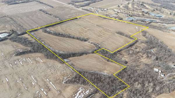 77 Acres of Land for Sale in Pittsfield, Illinois