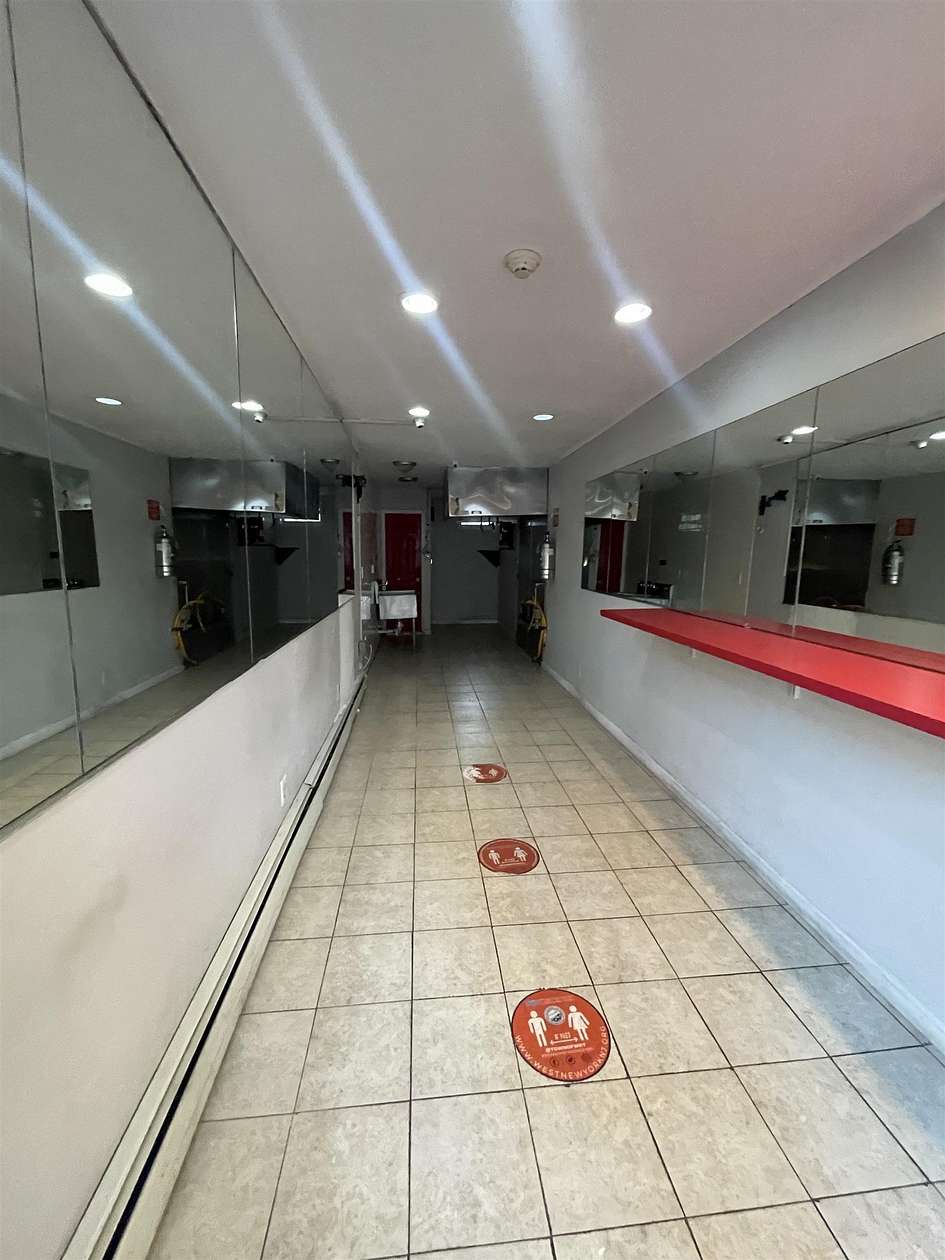 0.06 Acres of Commercial Land for Lease in West New York, New Jersey