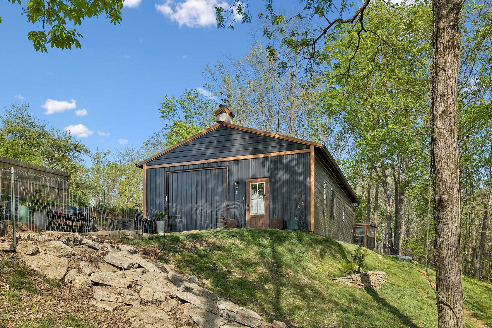 5.8 Acres of Land with Home for Sale in Lafayette, Tennessee