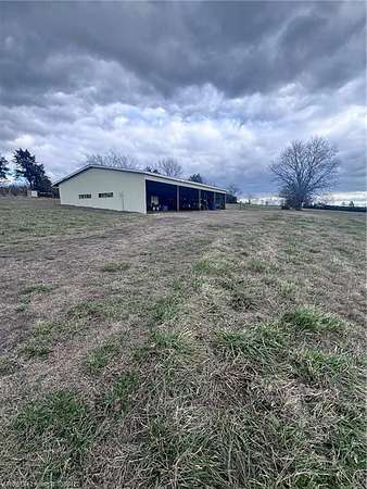 7 Acres of Residential Land for Sale in Mountainburg, Arkansas