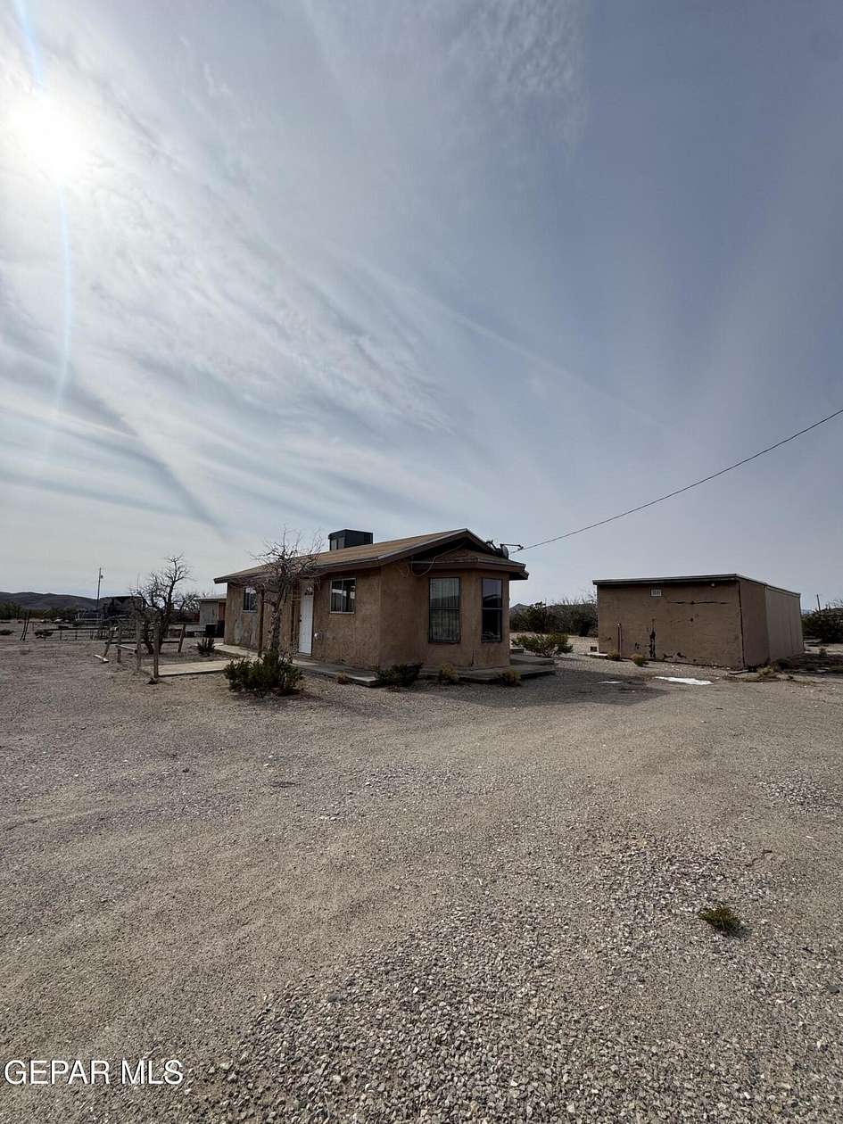 0.61 Acres of Residential Land with Home for Sale in El Paso, Texas