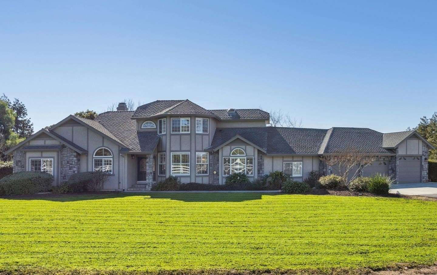 3 Acres of Residential Land with Home for Sale in Tres Pinos, California