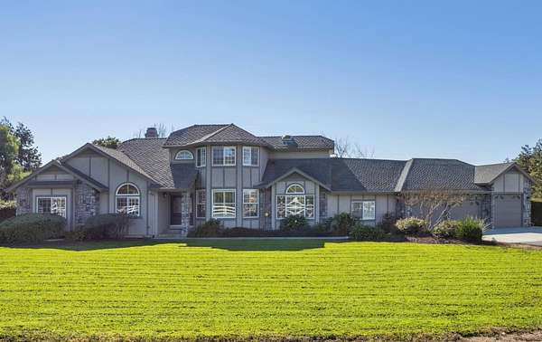 3 Acres of Residential Land with Home for Sale in Tres Pinos, California