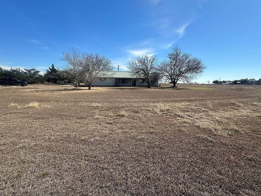 2.76 Acres of Residential Land with Home for Sale in Schulenburg, Texas
