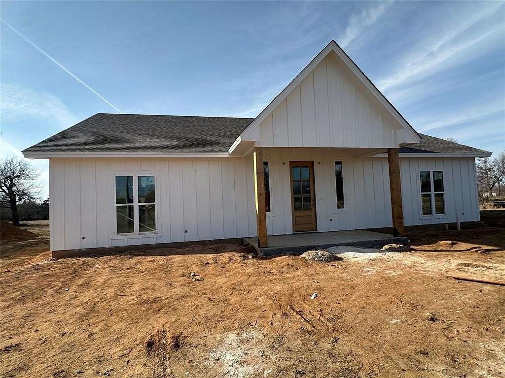 1.55 Acres of Land with Home for Sale in Bowie, Texas