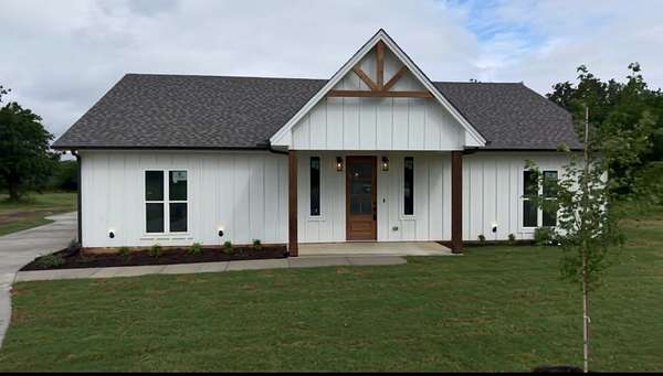 1.45 Acres of Land with Home for Sale in Bowie, Texas