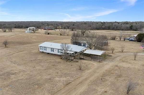 4.8 Acres of Land with Home for Sale in Ardmore, Oklahoma