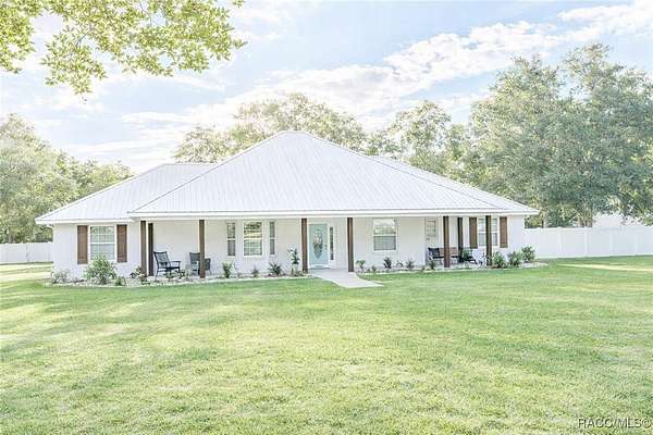 4 Acres of Residential Land with Home for Sale in Crystal River, Florida