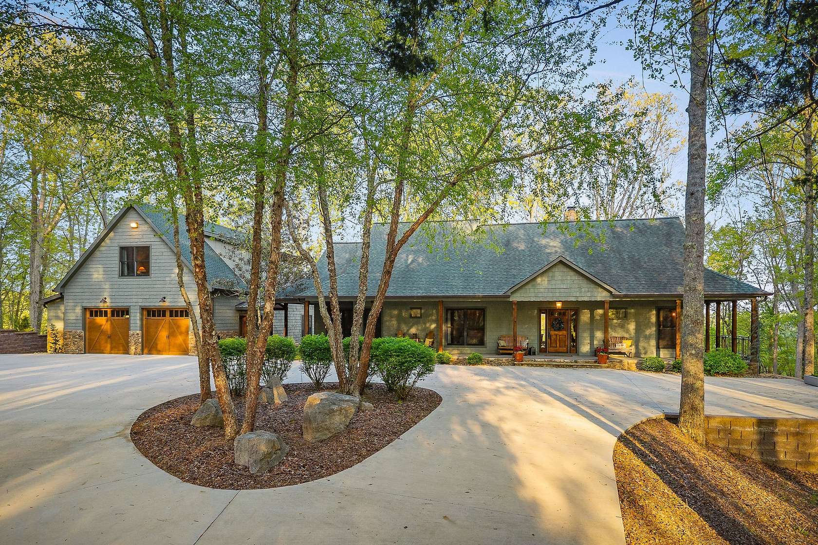 5 Acres of Residential Land with Home for Sale in Smithville, Tennessee