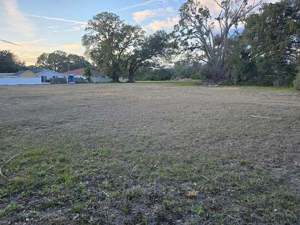 0.98 Acres of Land for Sale in Tampa, Florida
