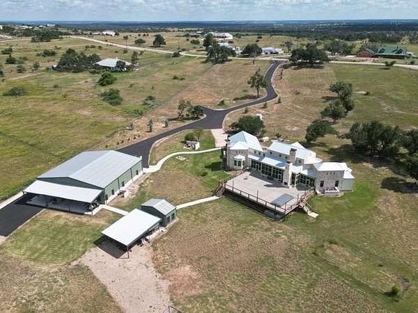 14 Acres of Land for Sale in Fredericksburg, Texas