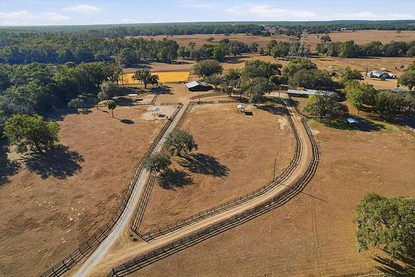 19 Acres of Land with Home for Sale in Hernando, Florida