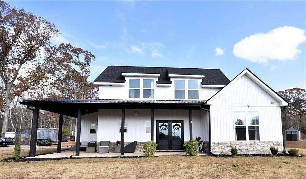 5 Acres of Residential Land with Home for Sale in Waco, Georgia